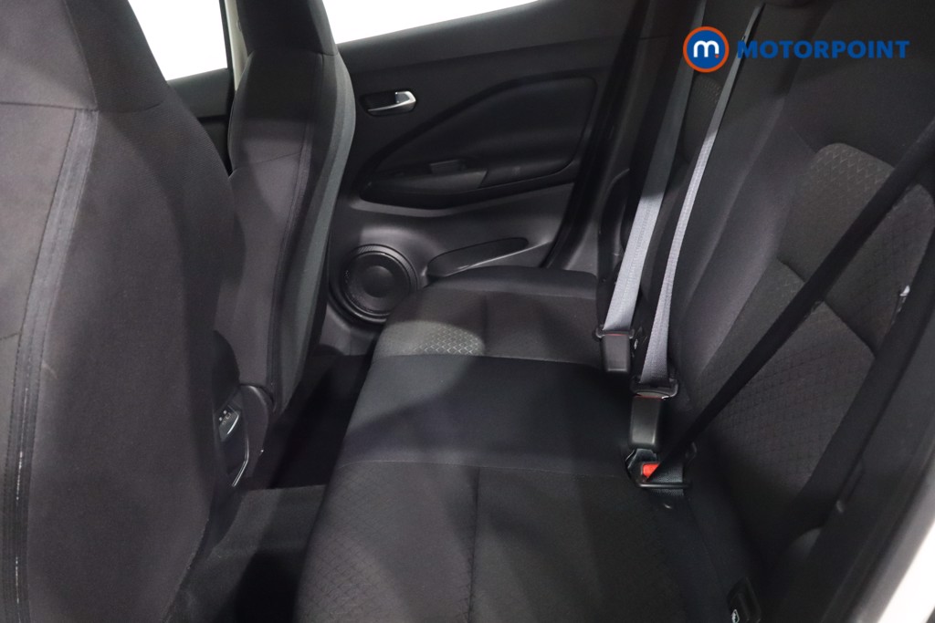 Nissan Juke Acenta Premium Manual Petrol SUV - Stock Number (1628289) - 5th supplementary image