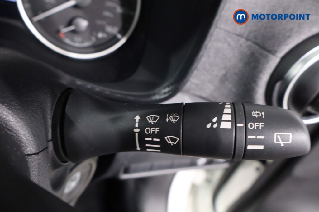 Nissan Juke Acenta Premium Manual Petrol SUV - Stock Number (1628289) - 16th supplementary image