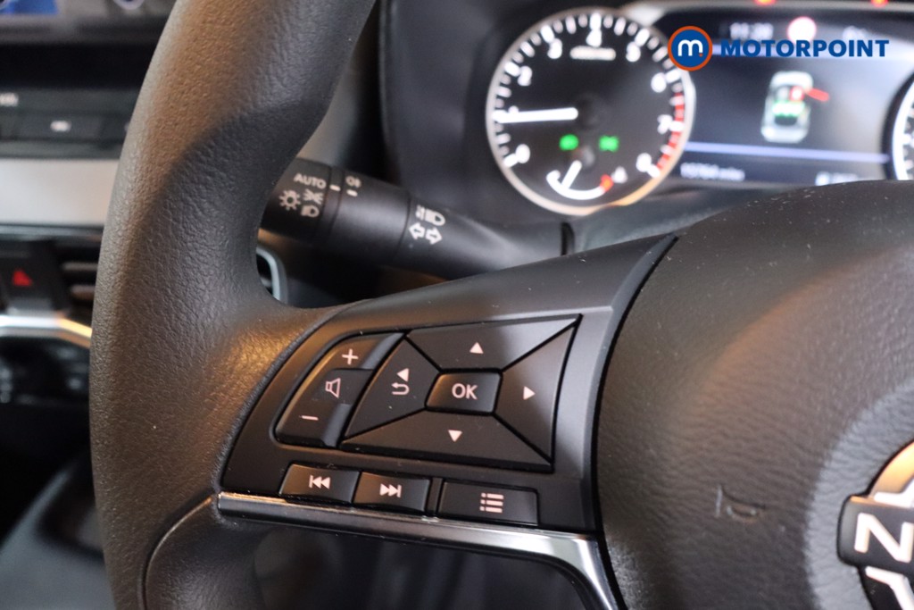 Nissan Juke Acenta Premium Manual Petrol SUV - Stock Number (1628973) - 7th supplementary image
