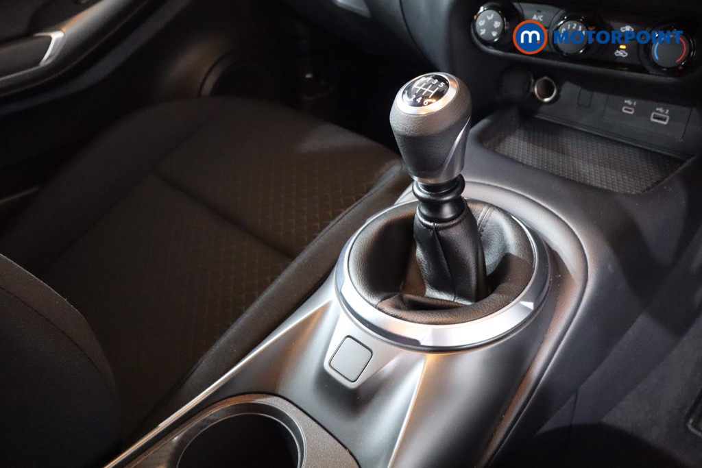 Nissan Juke Acenta Premium Manual Petrol SUV - Stock Number (1628973) - 19th supplementary image