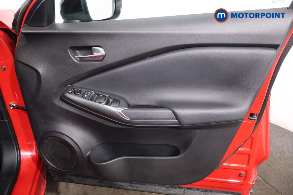 Nissan Juke Acenta Premium Manual Petrol SUV - Stock Number (1628973) - 21st supplementary image