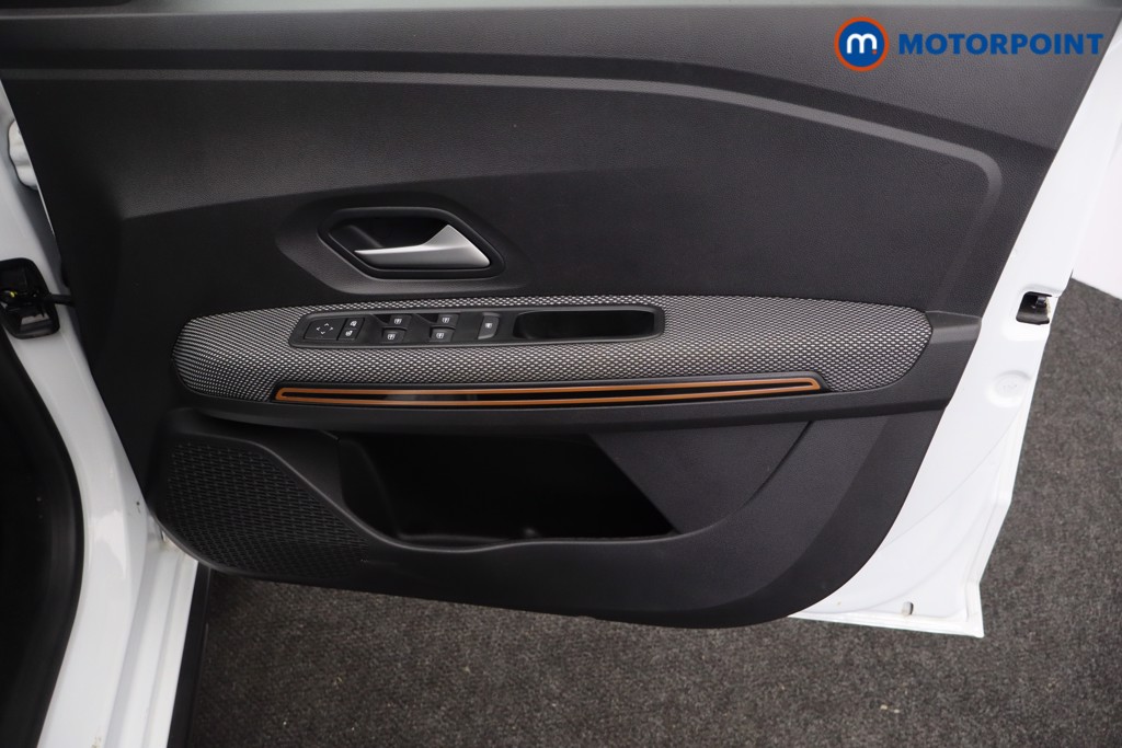 Dacia Sandero Stepway Journey Manual Petrol Hatchback - Stock Number (1629046) - 15th supplementary image