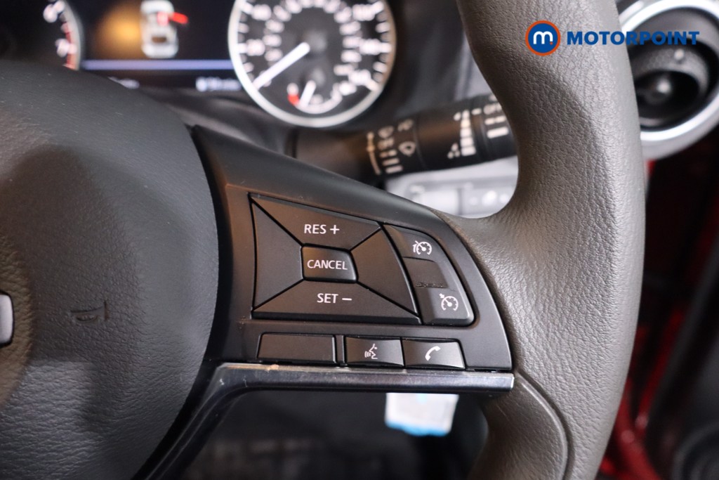 Nissan Juke Acenta Premium Manual Petrol SUV - Stock Number (1630307) - 8th supplementary image