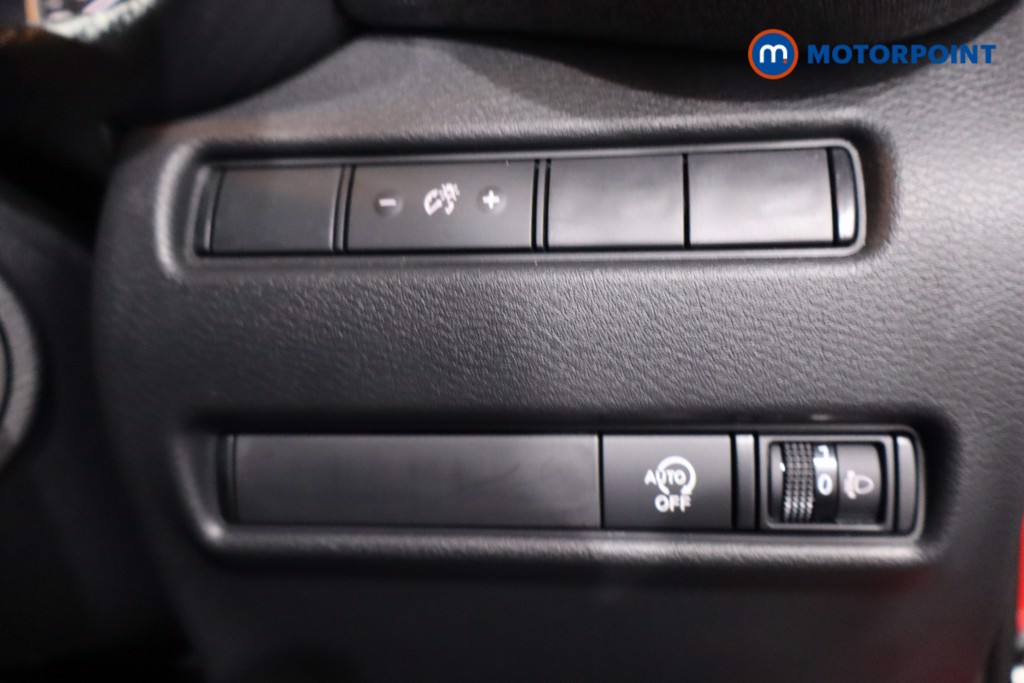 Nissan Juke Acenta Premium Manual Petrol SUV - Stock Number (1630307) - 17th supplementary image