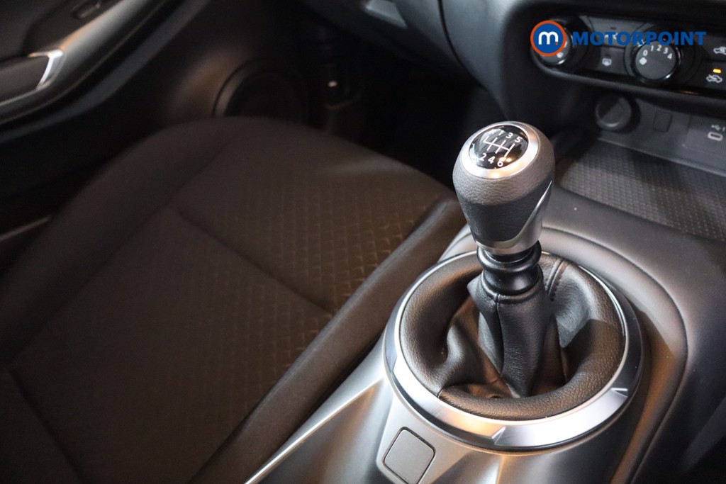 Nissan Juke Acenta Premium Manual Petrol SUV - Stock Number (1630307) - 20th supplementary image