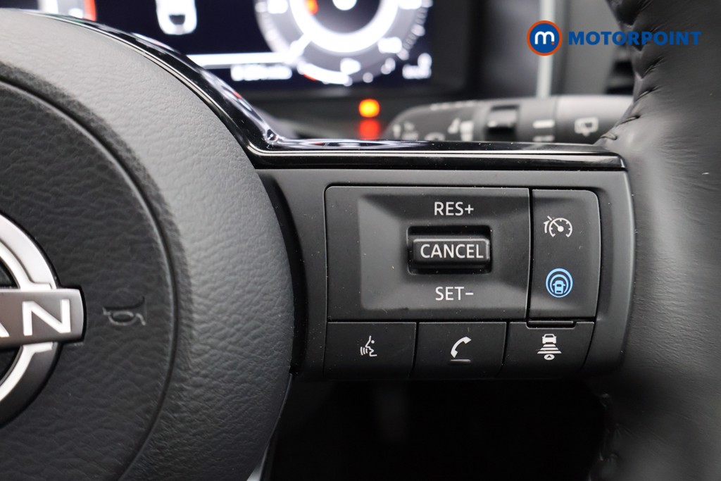 Nissan Qashqai N-Connecta Manual Petrol SUV - Stock Number (1630381) - 3rd supplementary image