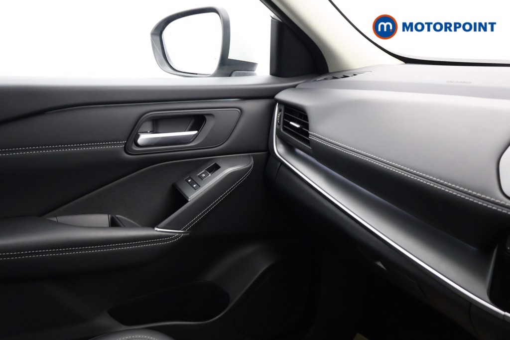 Nissan Qashqai N-Connecta Manual Petrol SUV - Stock Number (1630381) - 8th supplementary image