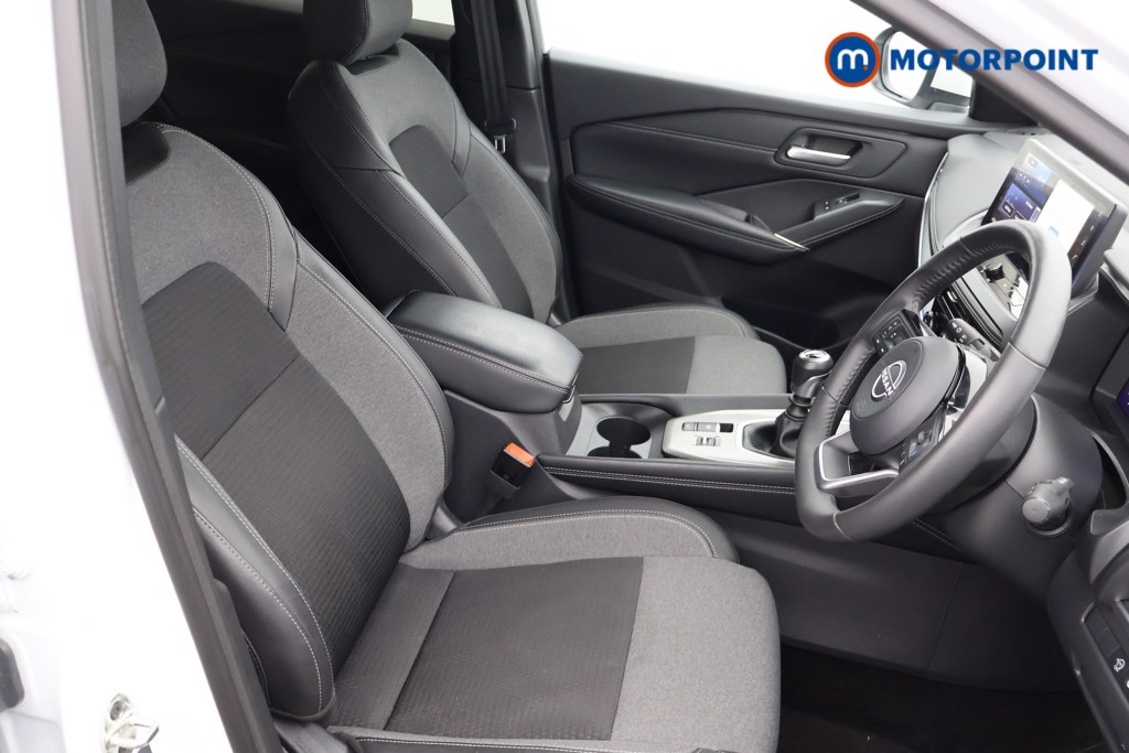 Nissan Qashqai N-Connecta Manual Petrol SUV - Stock Number (1630381) - 11th supplementary image