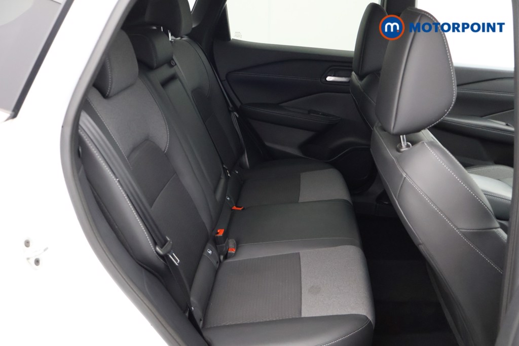 Nissan Qashqai N-Connecta Manual Petrol SUV - Stock Number (1630381) - 12th supplementary image