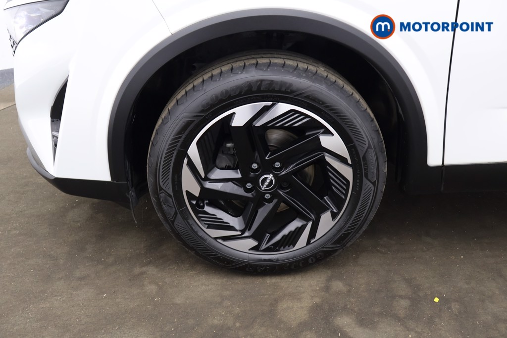 Nissan Qashqai N-Connecta Manual Petrol SUV - Stock Number (1630381) - 20th supplementary image