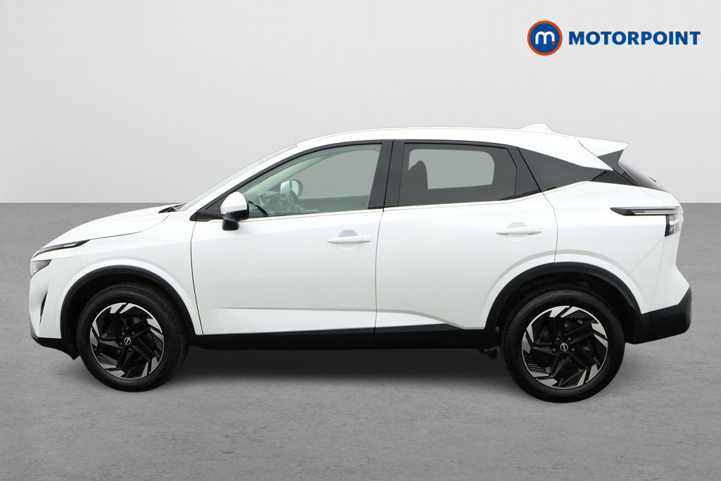 Nissan Qashqai N-Connecta Manual Petrol SUV - Stock Number (1630381) - Passenger side