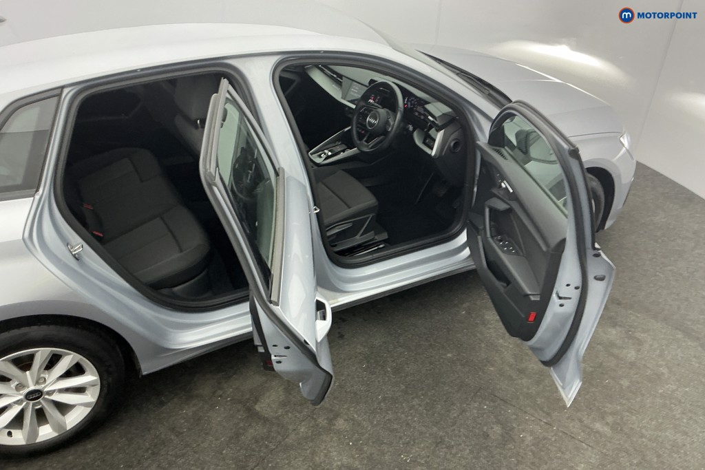 Audi A3 Technik Automatic Petrol Hatchback - Stock Number (1625071) - 5th supplementary image