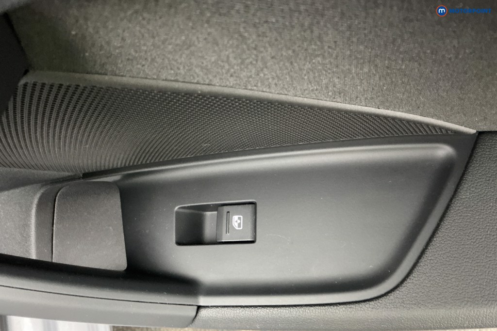 Audi A3 Technik Automatic Petrol Hatchback - Stock Number (1625071) - 32nd supplementary image