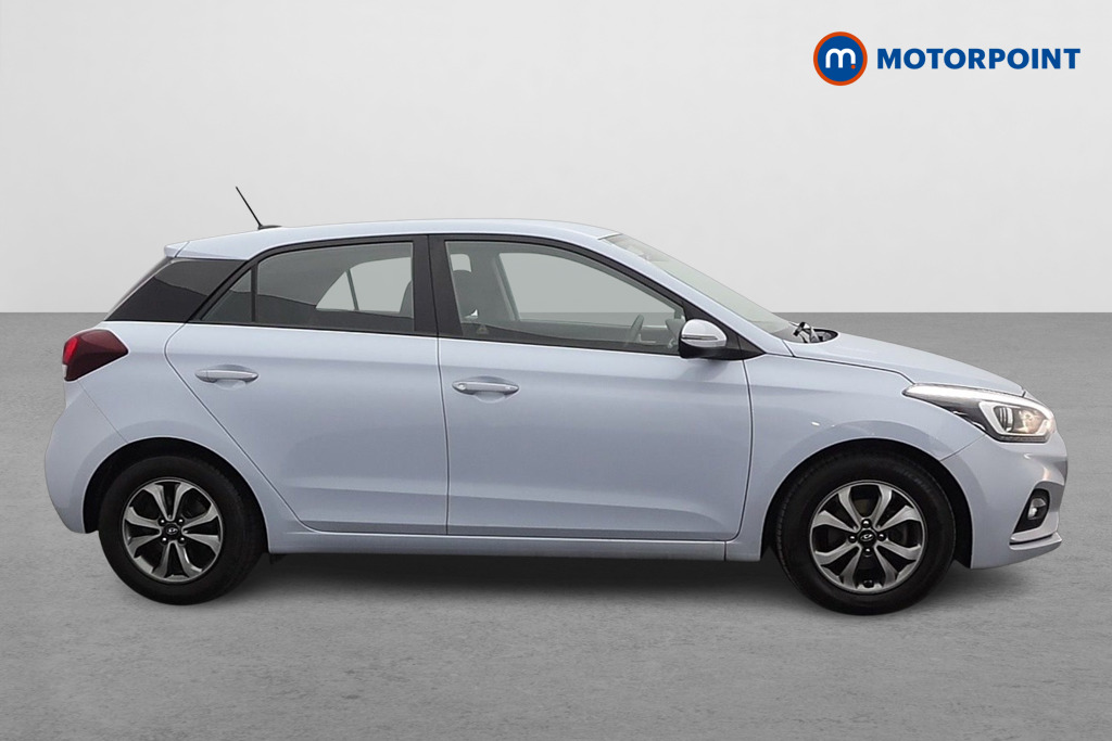 Hyundai I20 SE Manual Petrol Hatchback - Stock Number (1625332) - Drivers side