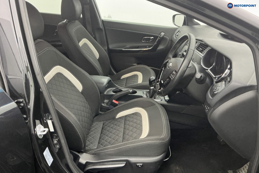 KIA Ceed Gt-Line Manual Petrol Hatchback - Stock Number (1627182) - 7th supplementary image