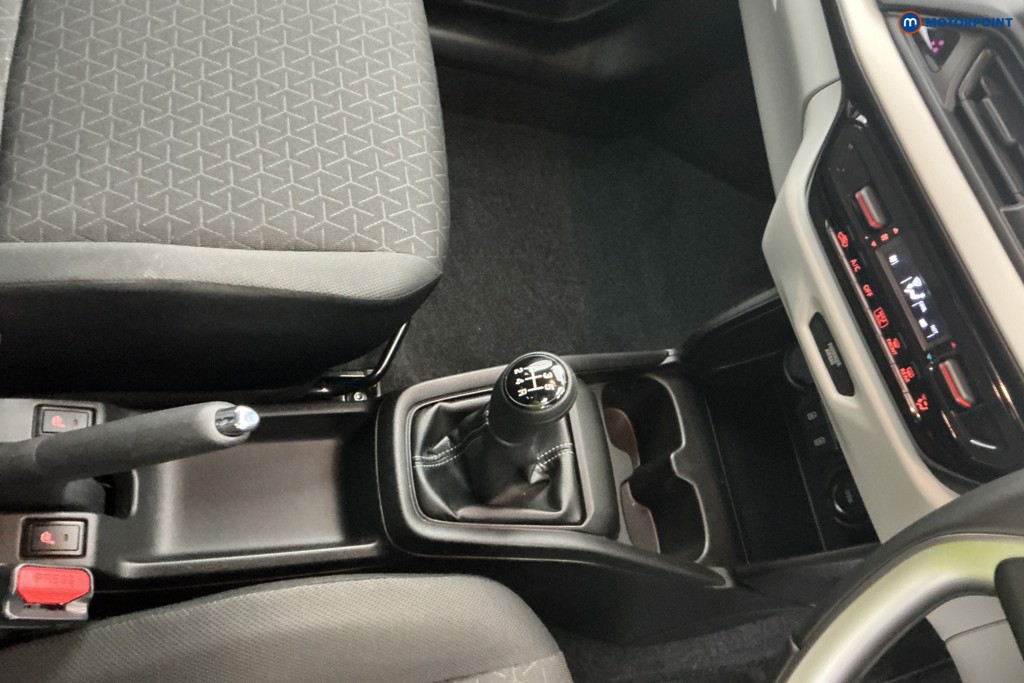 Suzuki Swift Motion Manual Petrol Hatchback - Stock Number (1627425) - 23rd supplementary image