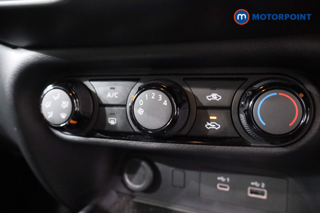 Nissan Juke Acenta Premium Manual Petrol SUV - Stock Number (1628963) - 11th supplementary image