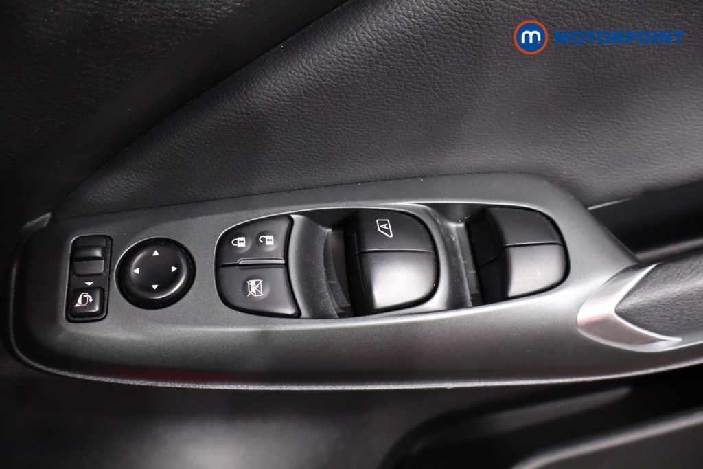 Nissan Juke Acenta Premium Manual Petrol SUV - Stock Number (1628963) - 21st supplementary image