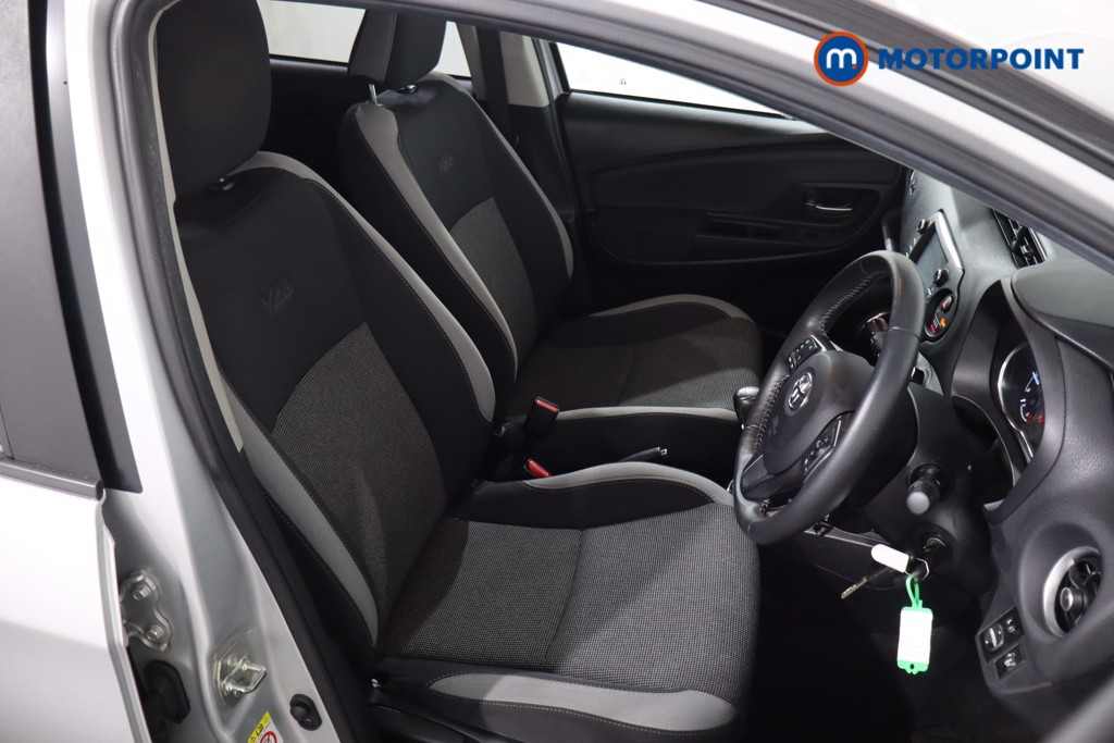 Toyota Yaris Y20 Manual Petrol Hatchback - Stock Number (1629177) - 4th supplementary image