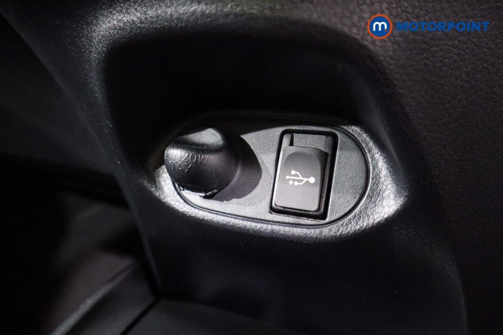 Toyota Yaris Y20 Manual Petrol Hatchback - Stock Number (1629177) - 14th supplementary image