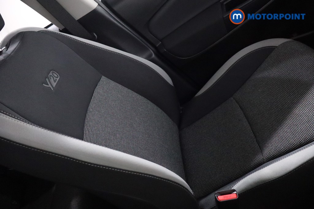 Toyota Yaris Y20 Manual Petrol Hatchback - Stock Number (1629177) - 25th supplementary image