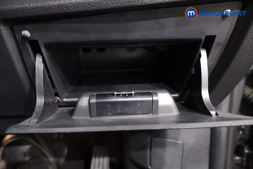 BMW 2 Series Luxury Automatic Diesel People Carrier - Stock Number (1629645) - 25th supplementary image
