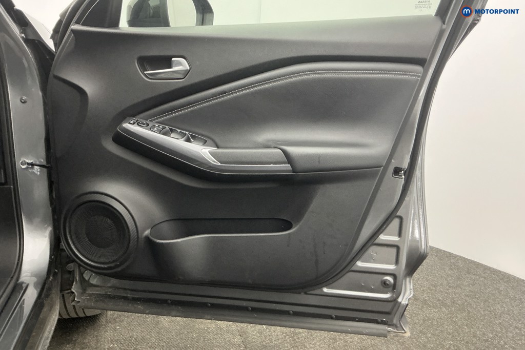 Nissan Juke N-Connecta Automatic Petrol SUV - Stock Number (1586039) - 24th supplementary image