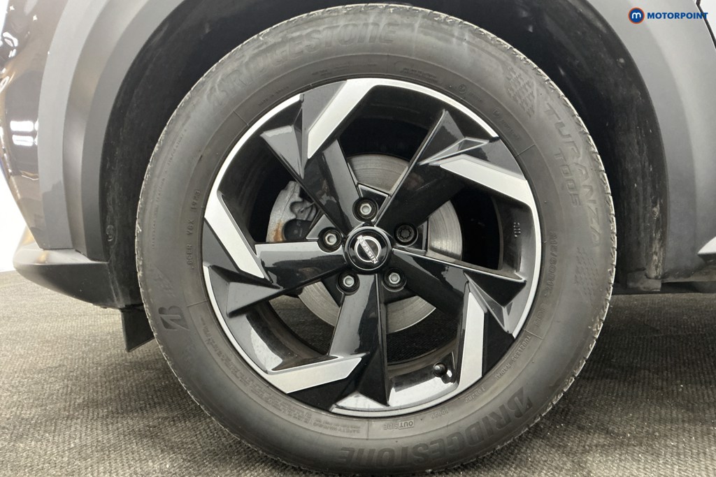 Nissan Juke N-Connecta Automatic Petrol SUV - Stock Number (1586039) - 33rd supplementary image