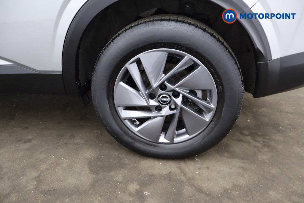 Nissan Qashqai Acenta Premium Manual Petrol SUV - Stock Number (1601346) - 3rd supplementary image