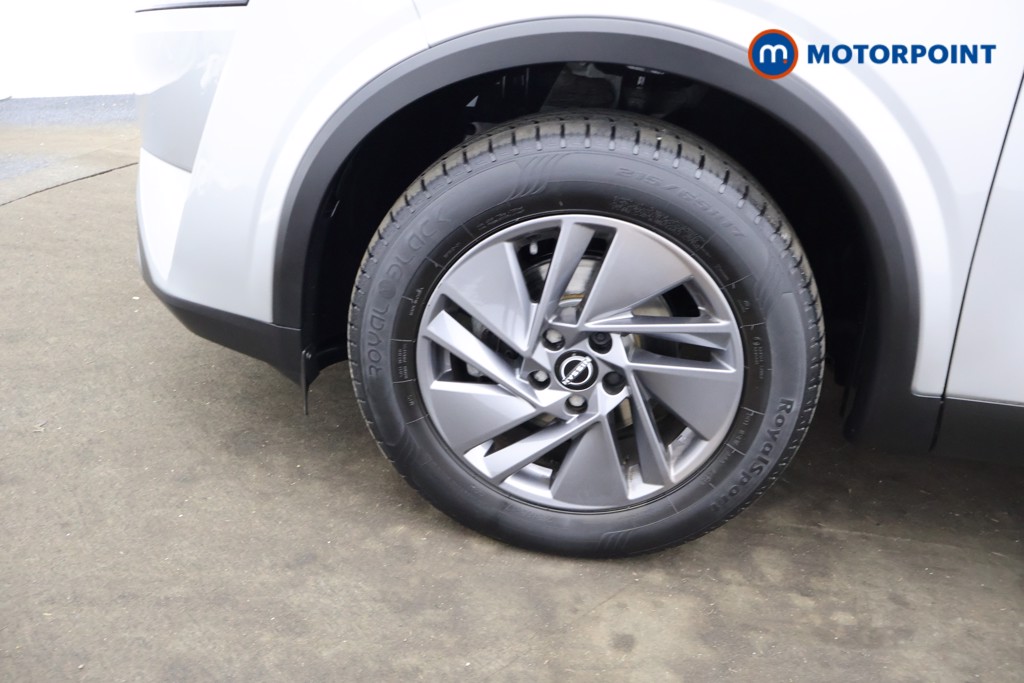 Nissan Qashqai Acenta Premium Manual Petrol SUV - Stock Number (1601346) - 4th supplementary image