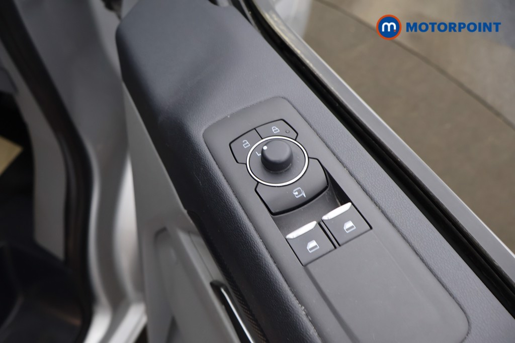 Ford Transit Custom Limited Manual Diesel Panel Van - Stock Number (1614001) - 17th supplementary image