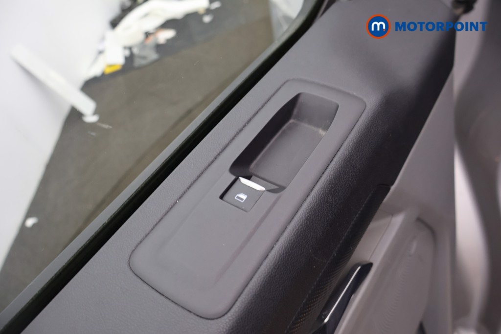 Ford Transit Custom Limited Manual Diesel Panel Van - Stock Number (1614001) - 25th supplementary image