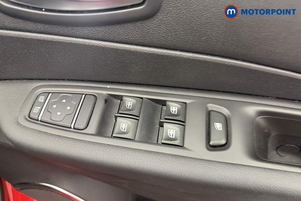 Renault Captur Iconic Manual Petrol SUV - Stock Number (1614537) - 11th supplementary image
