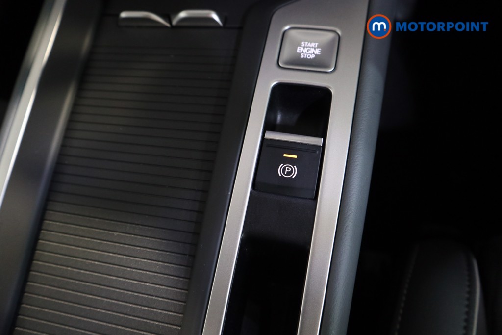 Volkswagen Passat Life Automatic Petrol Plug-In Hybrid Estate - Stock Number (1620882) - 9th supplementary image