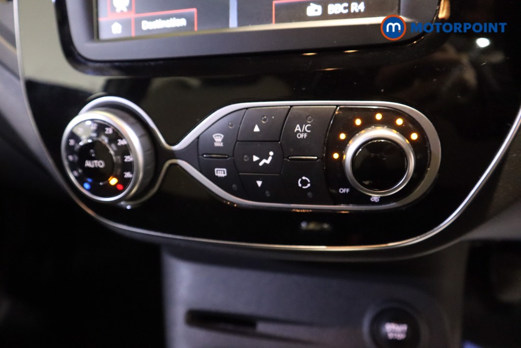 Renault Captur Iconic Manual Petrol SUV - Stock Number (1622310) - 4th supplementary image