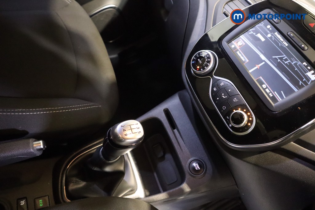 Renault Captur Iconic Manual Petrol SUV - Stock Number (1622310) - 6th supplementary image