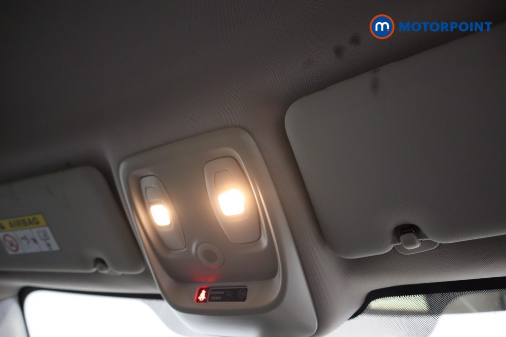 Renault Captur Iconic Manual Petrol SUV - Stock Number (1622310) - 7th supplementary image