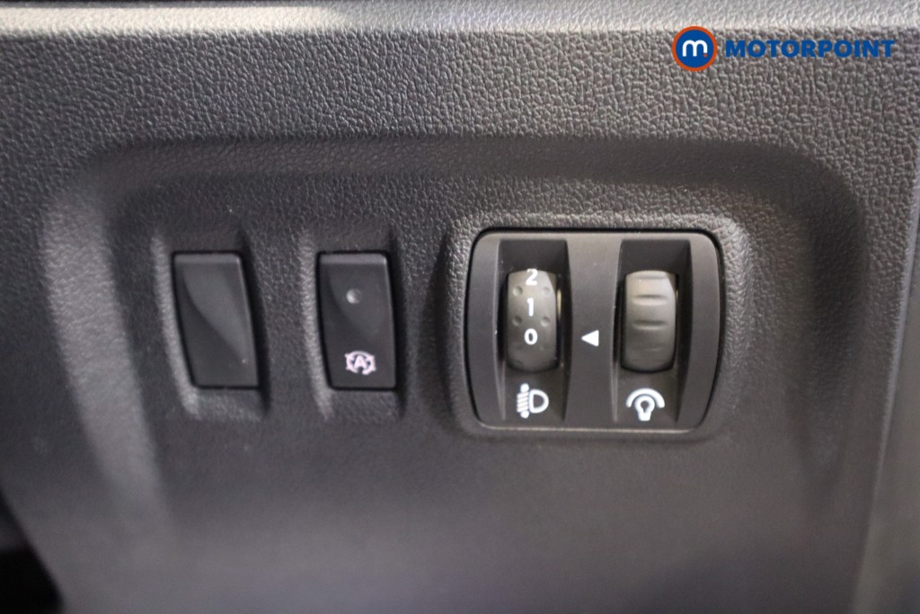 Renault Captur Iconic Manual Petrol SUV - Stock Number (1622310) - 11th supplementary image