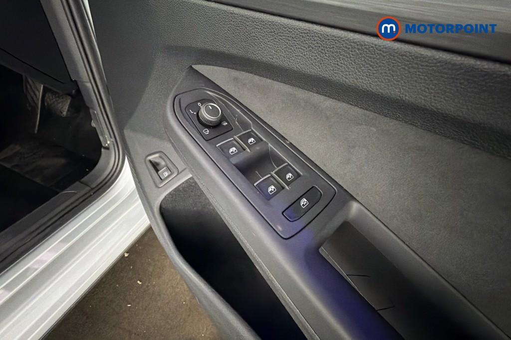 Volkswagen Golf Style Automatic Petrol Plug-In Hybrid Hatchback - Stock Number (1623948) - 20th supplementary image