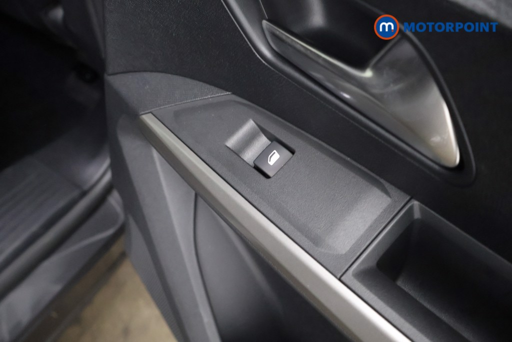 Peugeot 5008 Allure Automatic Petrol SUV - Stock Number (1624317) - 25th supplementary image