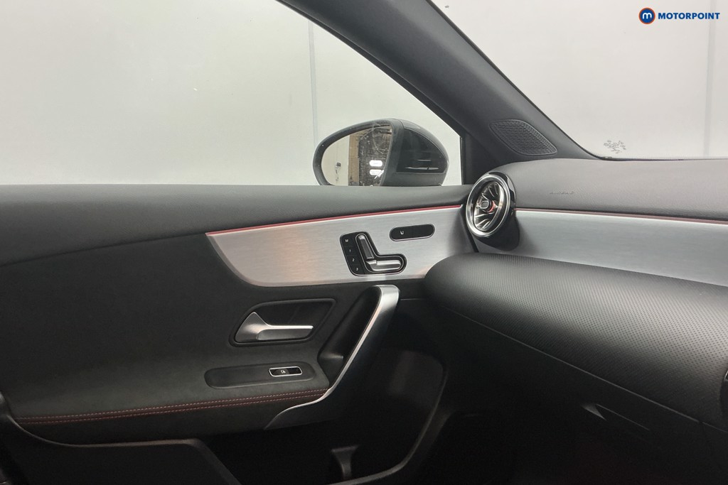 Mercedes-Benz A Class Amg Line Manual Diesel Hatchback - Stock Number (1624597) - 23rd supplementary image