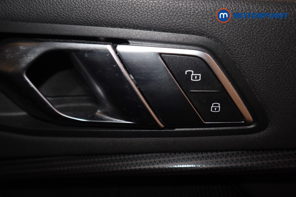 BMW 1 Series Sport Automatic Petrol Hatchback - Stock Number (1624658) - 15th supplementary image