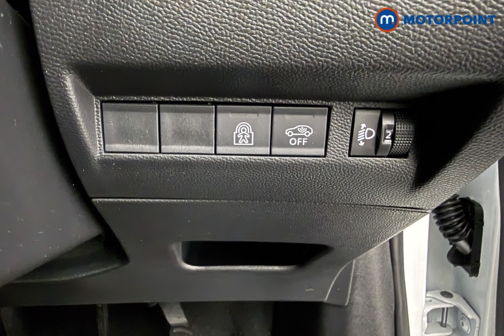 Peugeot 208 Allure Manual Petrol Hatchback - Stock Number (1624760) - 4th supplementary image