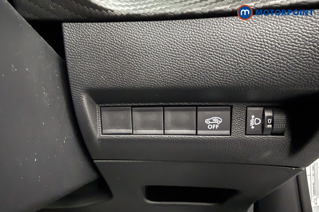 Peugeot 2008 Allure Manual Petrol SUV - Stock Number (1624939) - 6th supplementary image