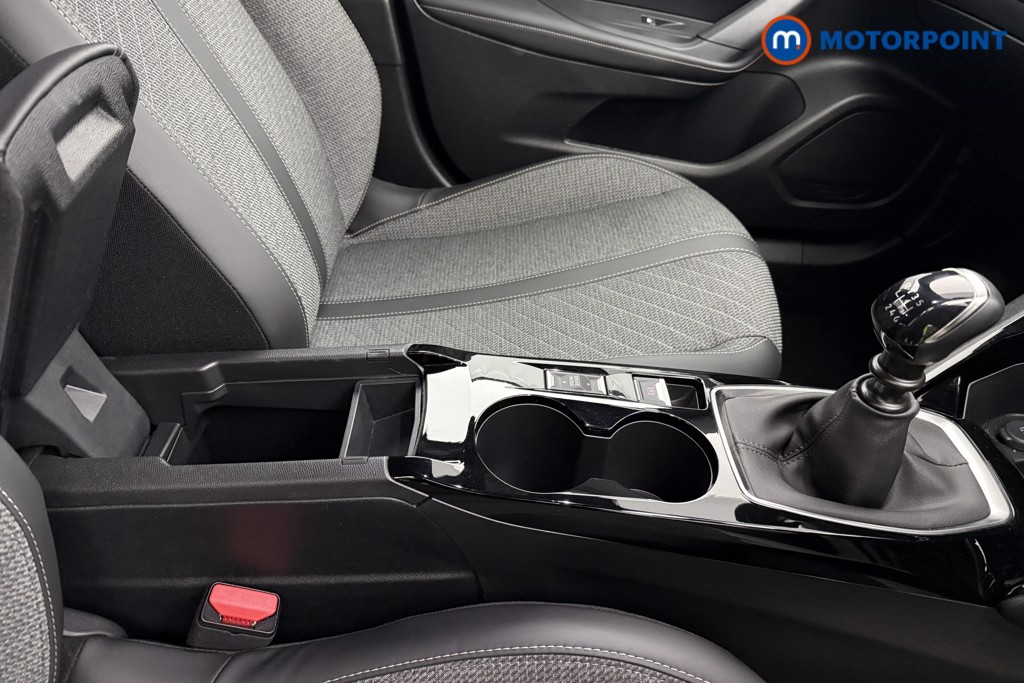 Peugeot 2008 Allure Manual Petrol SUV - Stock Number (1624939) - 14th supplementary image