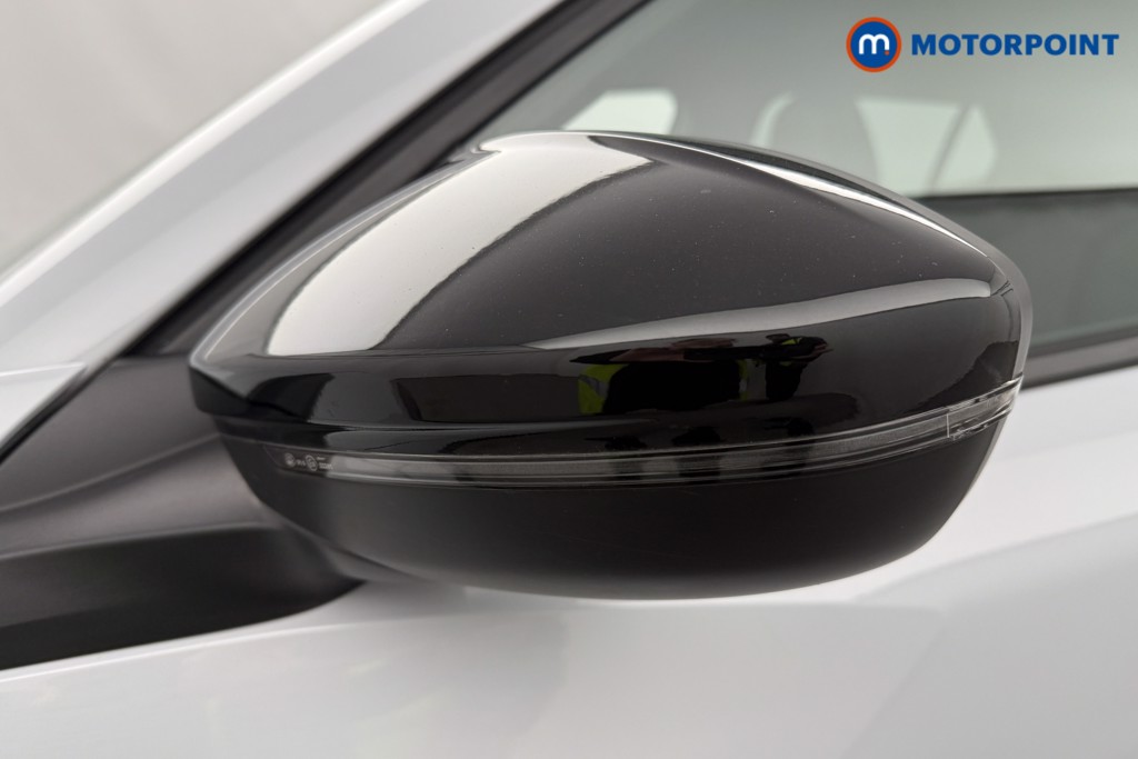 Peugeot 2008 Allure Manual Petrol SUV - Stock Number (1624939) - 24th supplementary image