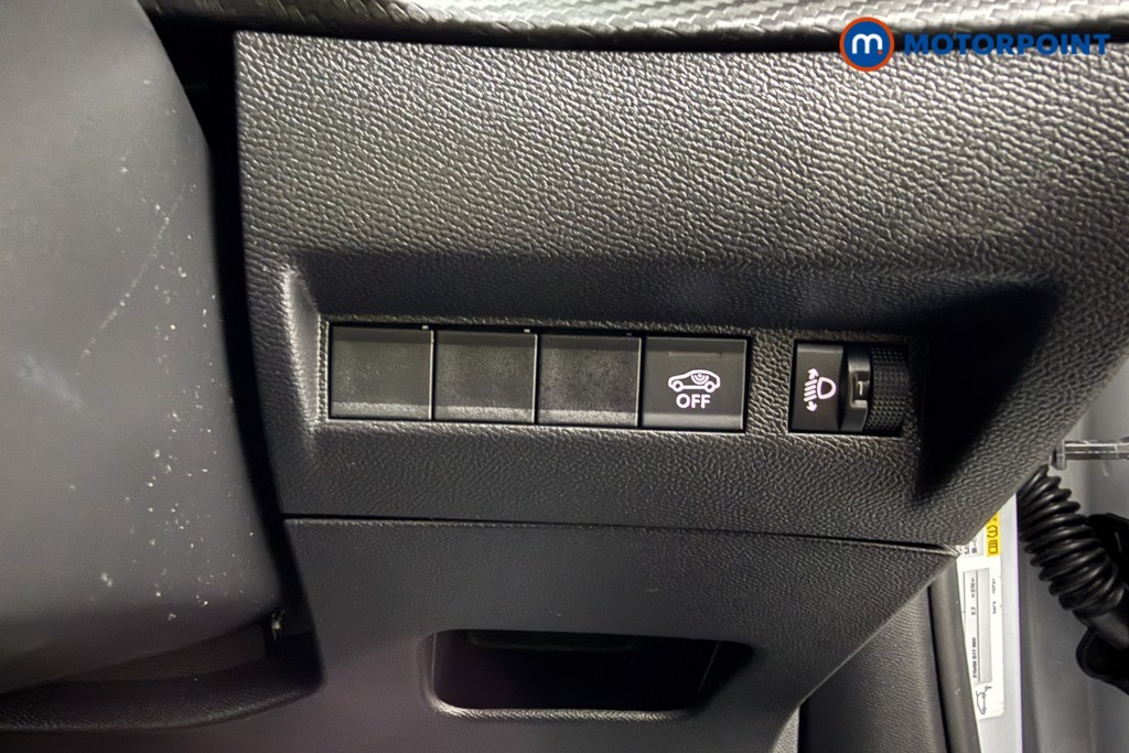 Peugeot 2008 Allure Manual Petrol SUV - Stock Number (1624973) - 5th supplementary image