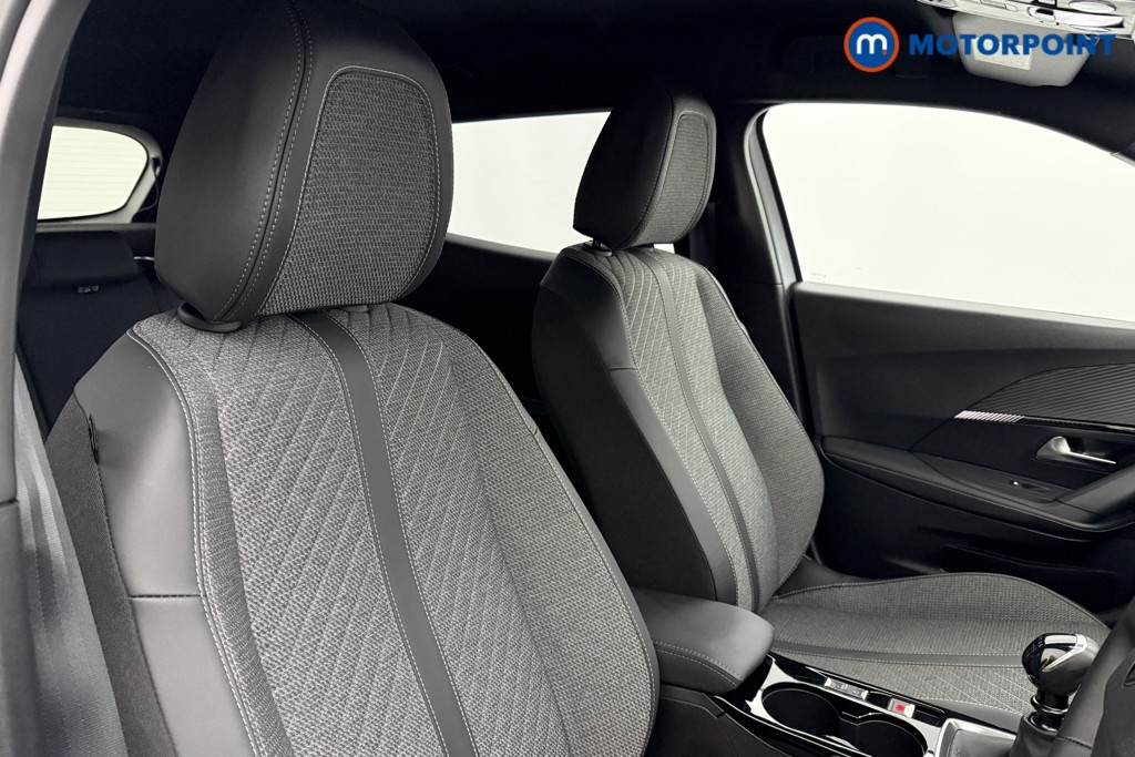 Peugeot 2008 Allure Manual Petrol SUV - Stock Number (1624973) - 16th supplementary image