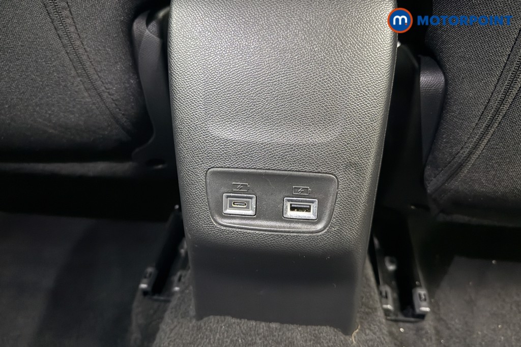 Peugeot 2008 Allure Manual Petrol SUV - Stock Number (1624973) - 21st supplementary image