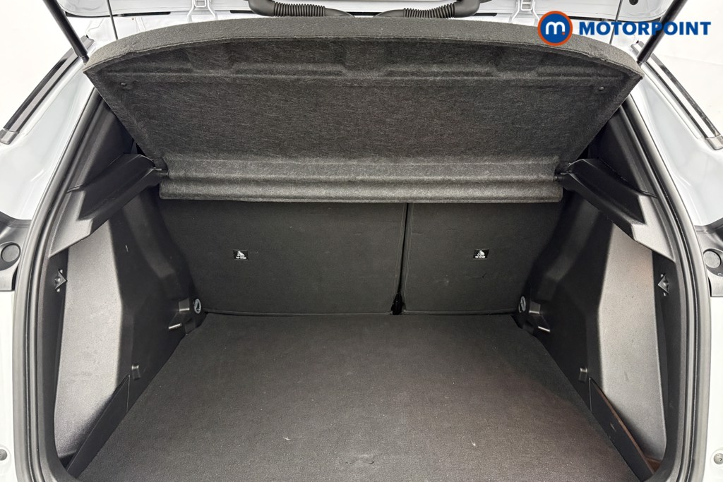 Peugeot 2008 Allure Manual Petrol SUV - Stock Number (1624973) - 22nd supplementary image